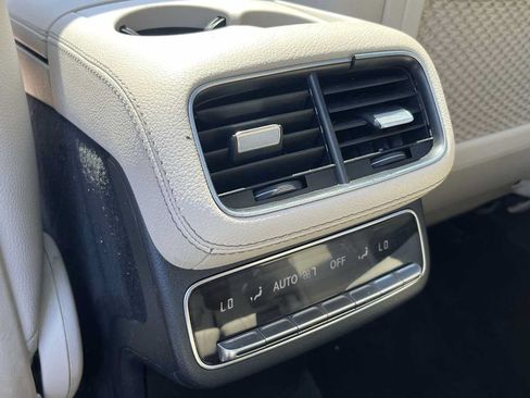 Used 2022 Mercedes-Benz GLS 450 4MATIC image 36