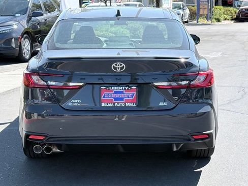 Used 2025 Toyota Camry SE AWD/4WD image 5
