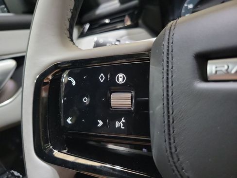 New 2026 Land Rover Range Rover Velar Dynamic SE image 15