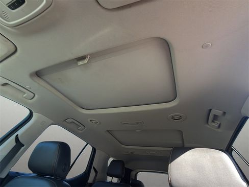 Used 2018 Chevrolet Traverse Premier w/ Driver Confidence II Package image 37