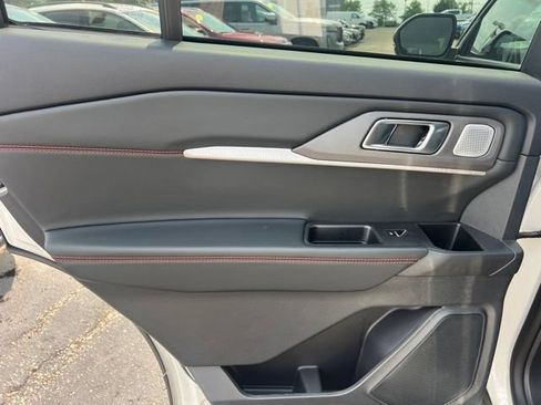 Used 2025 Ford Explorer ST w/ Sun And Sound Package AWD/4WD image 20
