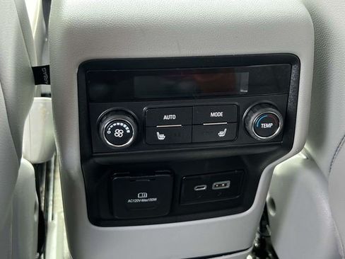Certified 2023 GMC Acadia SLT w/ Preferred Package AWD/4WD image 13