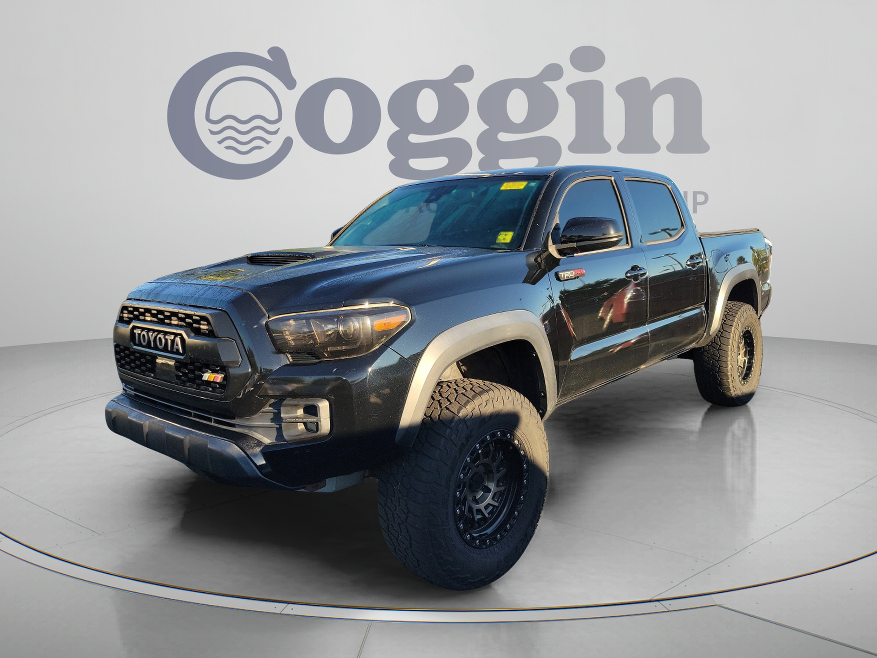 Used 2019 Toyota Tacoma TRD Pro AWD/4WD image 2