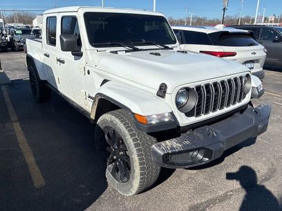 Used 2024 Jeep Gladiator Sport