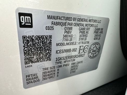 Used 2025 GMC Yukon Denali Ultimate image 29