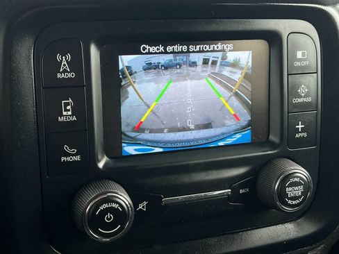 Used 2017 Jeep Renegade Latitude w/ Popular Equipment Group AWD/4WD image 20