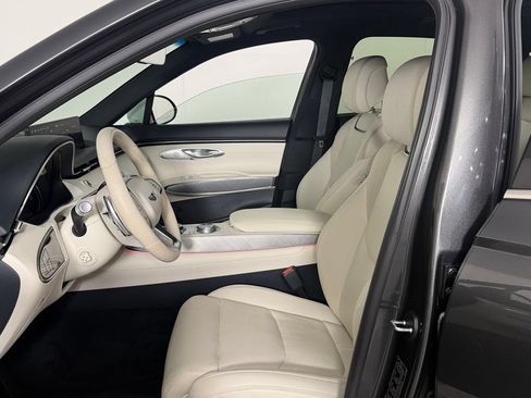 Used 2025 Genesis Electrified GV70 AWD/4WD image 22