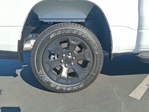 New 2026 RAM 1500 Express AWD/4WD image 9