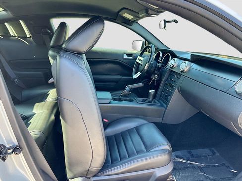 Used 2007 Ford Mustang GT image 26