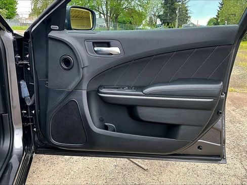 Used 2023 Dodge Charger SXT w/ Cold Weather Package RWD image 23
