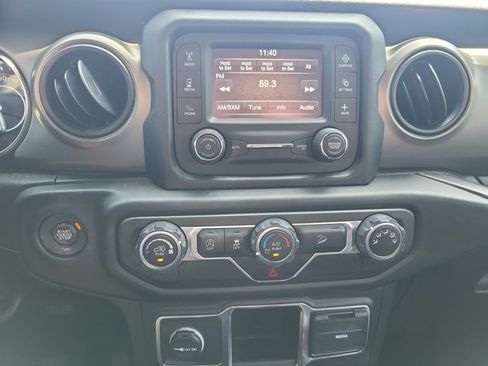 Used 2018 Jeep Wrangler Sport AWD/4WD image 27