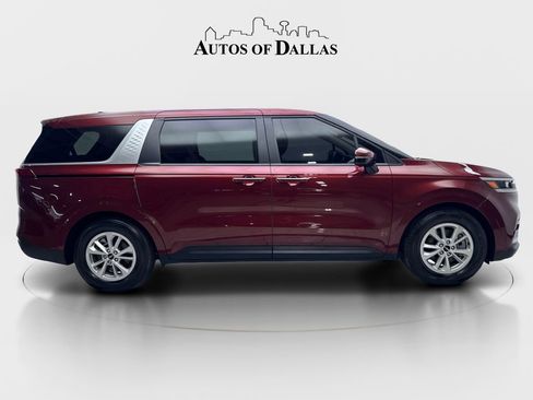Used 2024 Kia Carnival LX FWD image 10