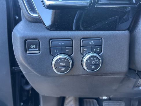 Used 2022 GMC Sierra 1500 Elevation image 10