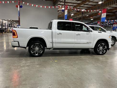 Used 2022 RAM 1500 Limited w/ Body-Colour Bumper Group image 6