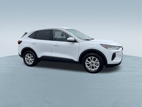 Used 2023 Ford Escape Active image 2