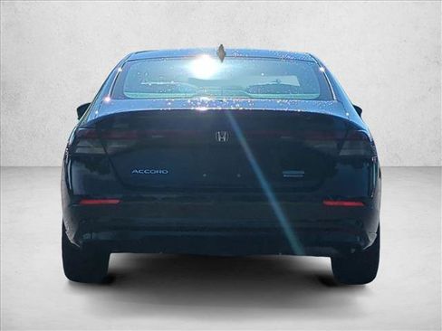 Used 2024 Honda Accord Touring image 6