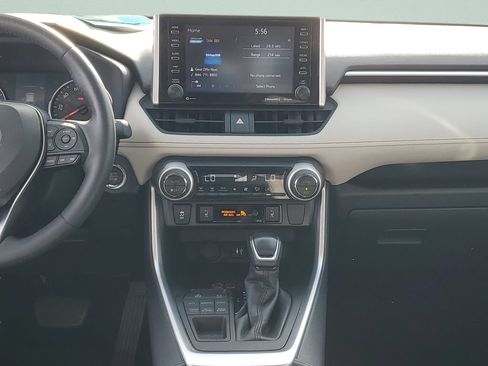 Used 2019 Toyota RAV4 XLE w/ Convenience Package AWD/4WD image 15