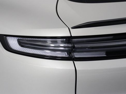 Used 2025 Porsche Cayenne E-Hybrid Coupe image 21