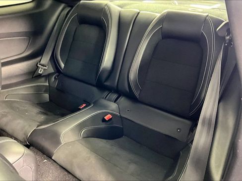 Used 2020 Ford Mustang Shelby GT500 w/ Technology Package RWD image 3