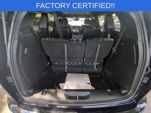 Used 2025 Chrysler Voyager LX FWD image 31