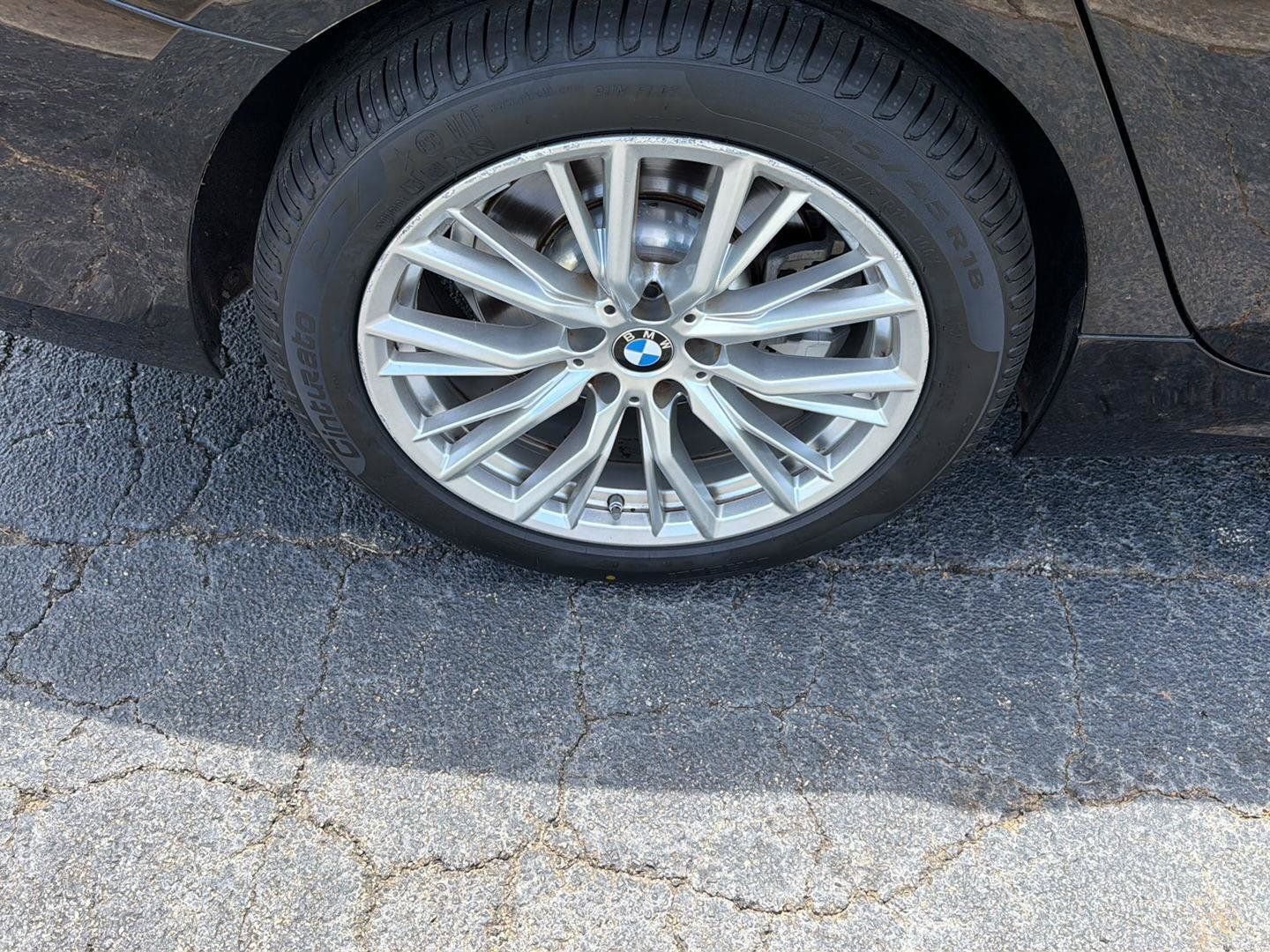 Used 2023 BMW 330i xDrive Sedan w/ Premium Package AWD/4WD image 38