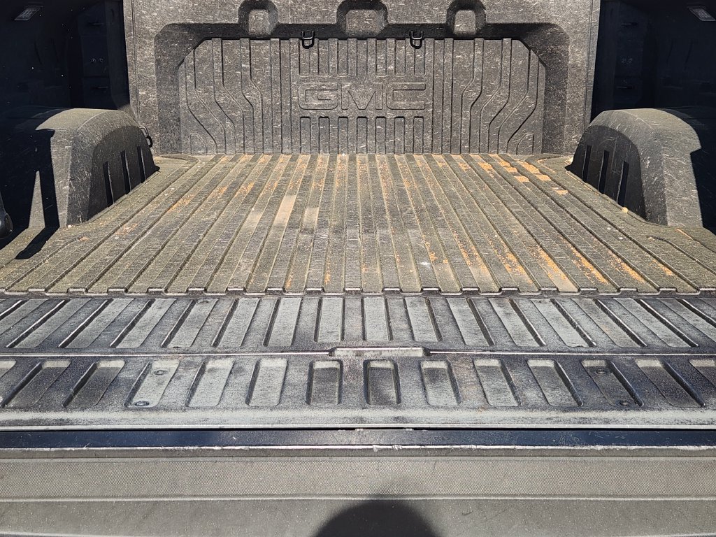 Used 2021 GMC Sierra 1500 AT4 w/ AT4 Premium Package AWD/4WD image 28