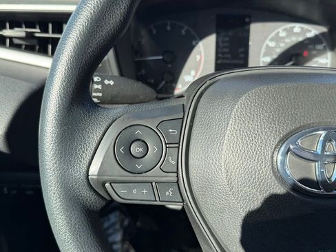 Used 2025 Toyota Corolla LE image 15