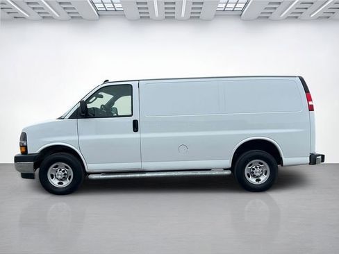 Used 2024 Chevrolet Express 2500 w/ Driver Convenience Package image 7