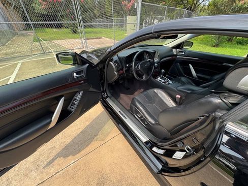 Used 2013 INFINITI G37 Convertible w/ Premium Pkg RWD image 24