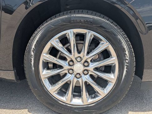 Used 2019 Buick Enclave Premium w/ Experience Buick Package FWD image 10
