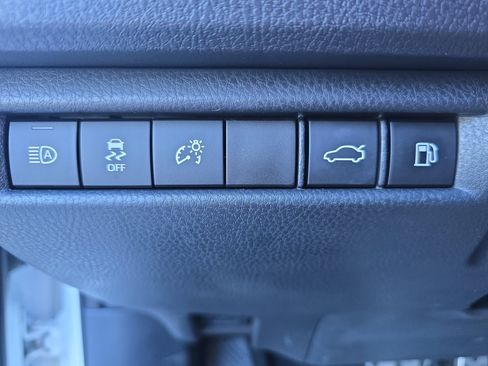 Used 2025 Toyota Camry SE w/ Convenience Package FWD image 25