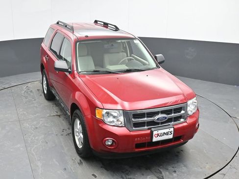 Used 2010 Ford Escape XLT image 26