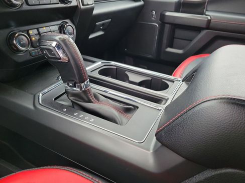 Certified 2019 Ford F150 Lariat image 29