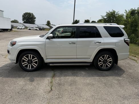 Used 2021 Toyota 4Runner Limited AWD/4WD image 9