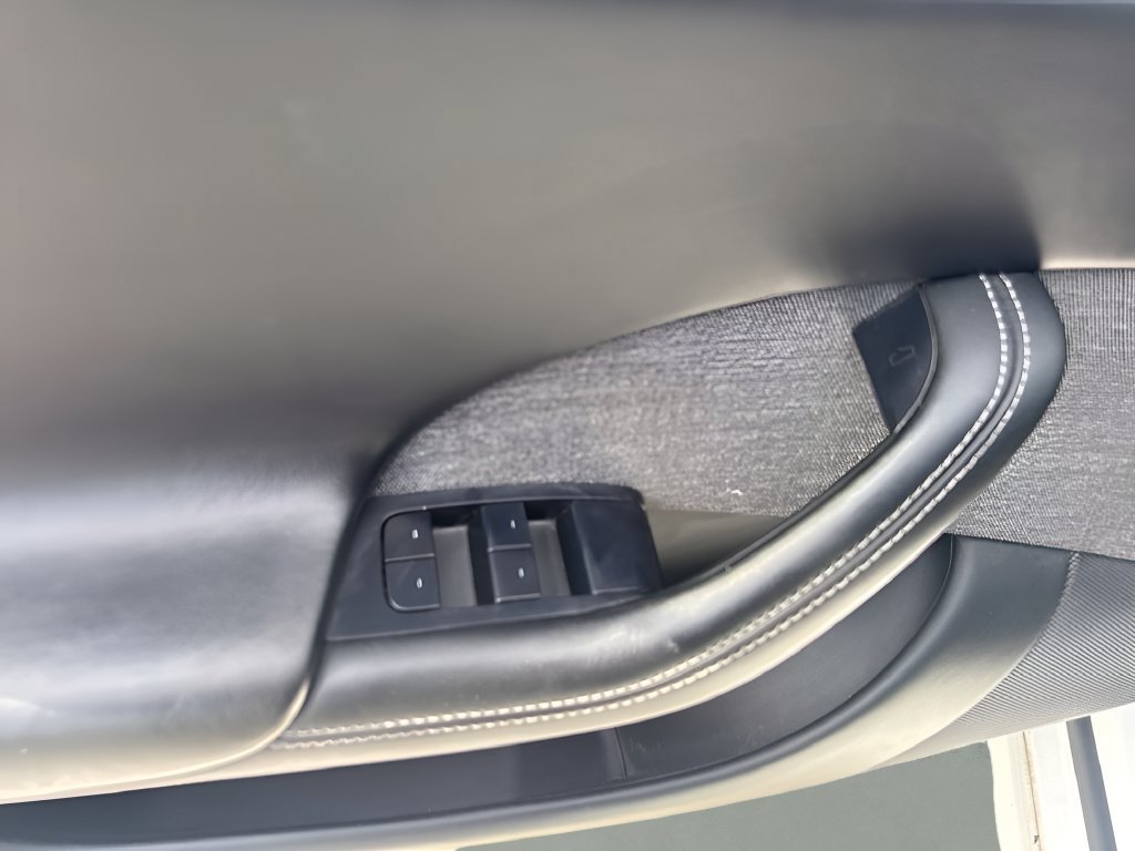 Used 2023 Tesla Model S AWD/4WD image 21