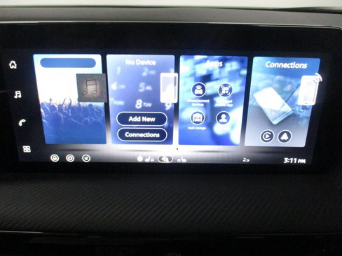 New 2026 Nissan Kicks SR w/ SR Premium Package AWD/4WD image 18