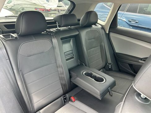 Used 2022 Volkswagen Taos SE FWD image 49