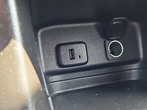 Used 2018 Chevrolet Equinox LT AWD/4WD image 17