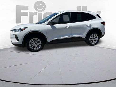 Used 2025 Ford Escape Active AWD/4WD image 3