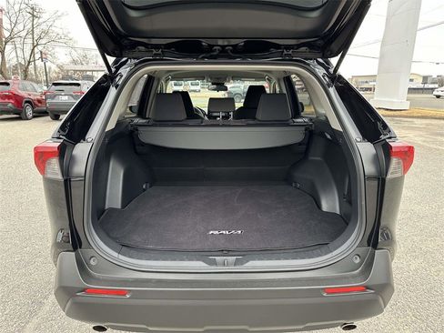 Certified 2019 Toyota RAV4 LE image 15