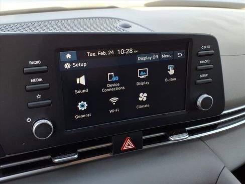 Certified 2025 Hyundai Elantra Sport image 20