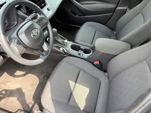 Used 2025 Toyota Corolla LE FWD image 9