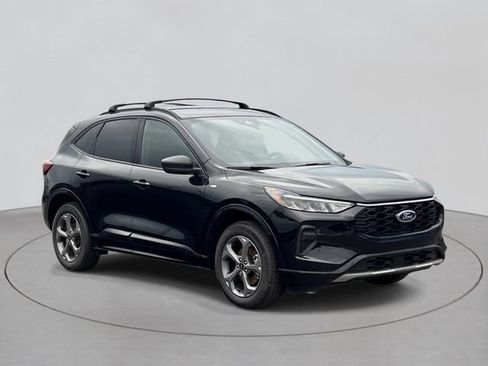 Used 2024 Ford Escape ST-Line w/ Tech Pack #1 AWD/4WD image 6