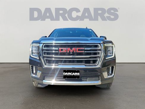 Used 2024 GMC Yukon SLT w/ SLT Premium Package image 2