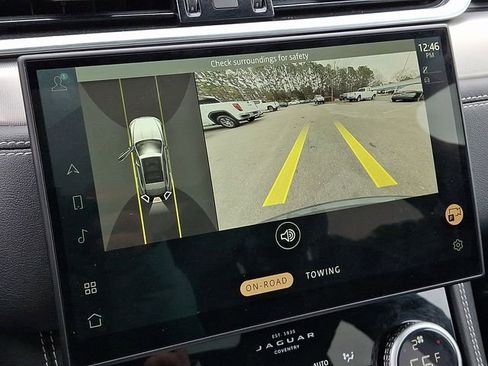 Used 2024 Jaguar F-PACE R-Dynamic S image 23