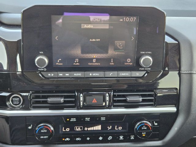 Used 2022 Nissan Pathfinder SV AWD/4WD image 16
