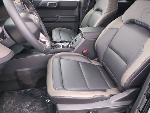 New 2026 Ford Bronco Outer Banks AWD/4WD image 16