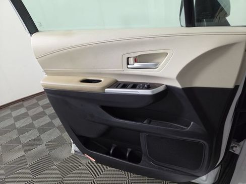Used 2023 Toyota Sienna XLE AWD/4WD image 29