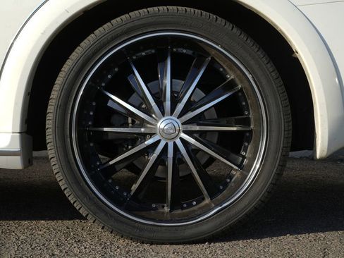 Used 2012 INFINITI QX56 4WD w/ Deluxe Touring Pkg image 14