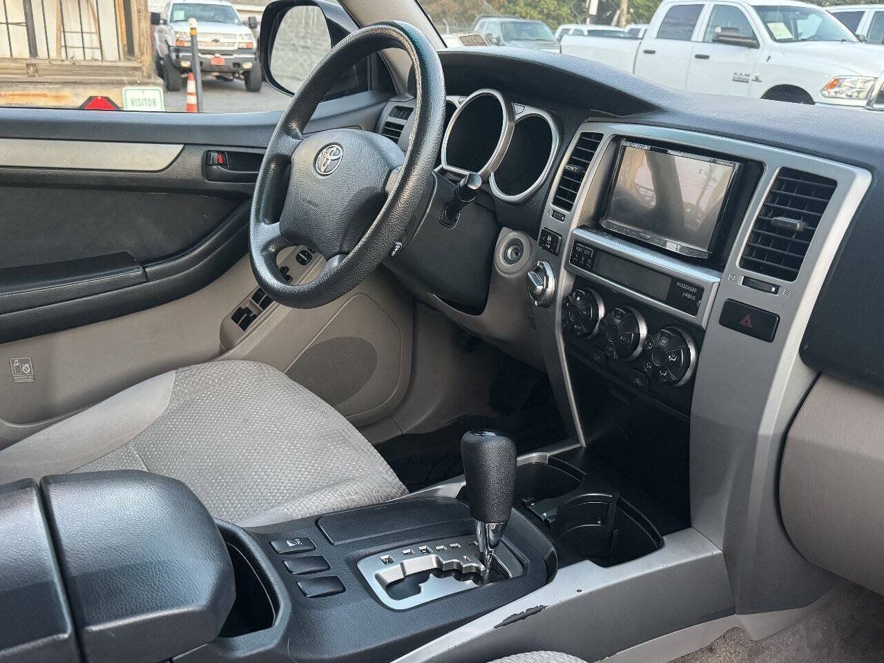 Used 2005 Toyota 4Runner SR5 AWD/4WD image 17